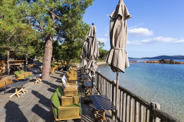 Terrasse du restaurant la Pinède
